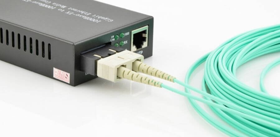 hoc fiber media converter connect with fiber cable